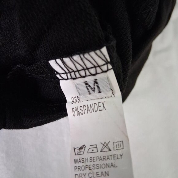Hoodie size M Black NWT - Picture 2 of 5
